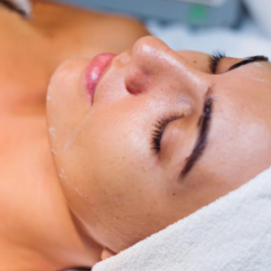 Tratamiento multivitamínico facial.